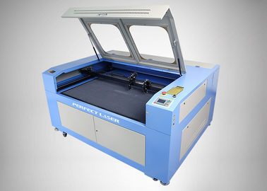 Dubbele koppen CO2 lasergravure snijmachine voor leer / hout / papier / glas / acryl