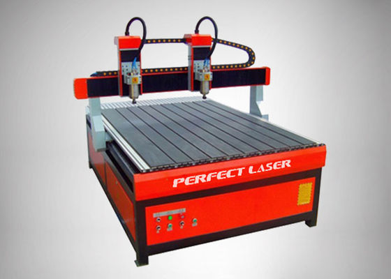 3D Carving Wood Sculpture CNC-routermachine 8 koppen / CNC-houtrouter